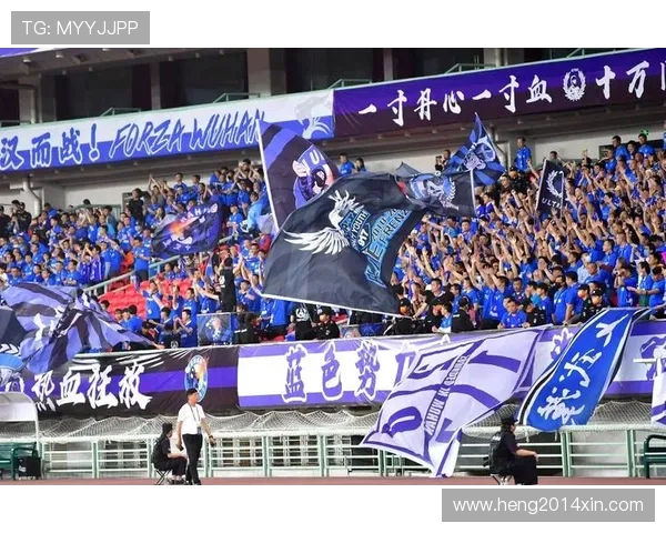 武汉三镇鏖战绿茵赛场巅峰对决展现中超劲旅荣耀风采