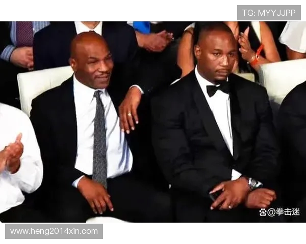 刘易斯与米欧奇巅峰对决UFC赛场再掀热潮引发拳迷热议